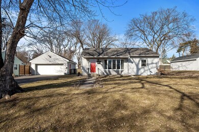 8432 Emerson Ave S, Bloomington, MN 55420 - photo 2