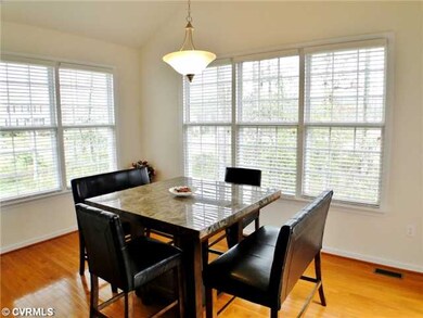 Breakfast Nook - Picture yourself enjoying your mo