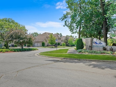 18423 Stonecreek Dr, Hazel Crest, IL 60429 - photo 4