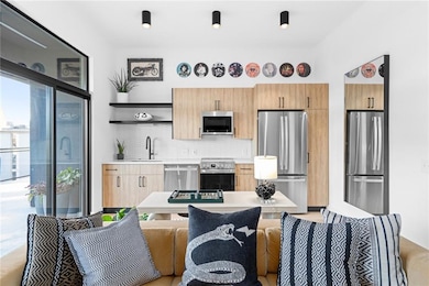 567 Ponce de Leon Ave NE unit 416, Atlanta, GA 30308 - photo 4