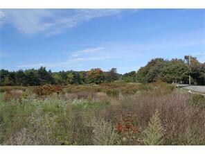 303 Mitchells Ln, Middletown, RI 02842 - photo 2