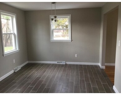 11 Robin Cir, Medway, MA 02053 - photo 5