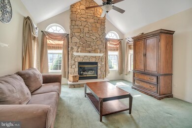 2014 Rose Dr, Pennsburg, PA 18073 - photo 3