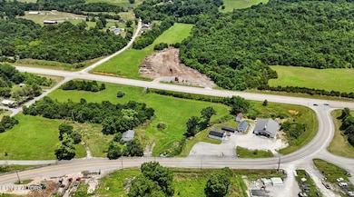 307 Old Kentucky Rd, Tazewell, TN 37879 - photo 7