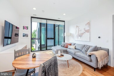 Chapman Stables unit 522, Washington, DC 20001 - photo 5