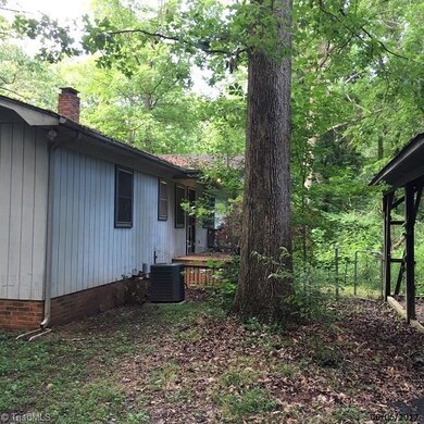 2438 Spoons Chapel Rd, Asheboro, NC 27205 - photo 4