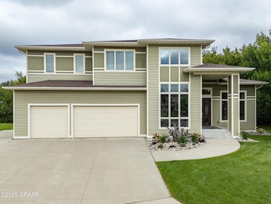 1759 Lydia Cir, Grand Forks, ND 58201 - photo 2