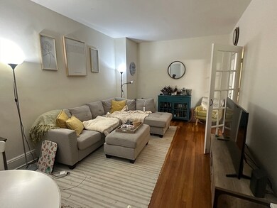 182 St Paul St unit 3R, Brookline, MA 02445 - photo 2