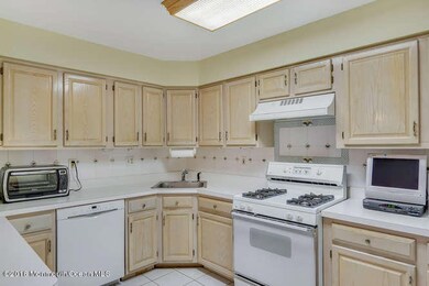 27 Forest Garden Dr Matawan NJ-small-010