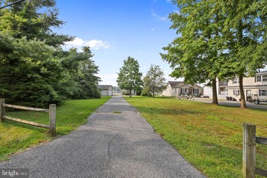 11235 Beach Rd, White Marsh, MD 21162 - photo 2