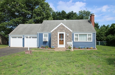 nice front yard space