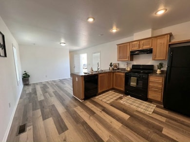 3401 N Walnut Rd unit 402, Las Vegas, NV 89115 - photo 3