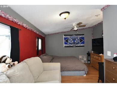 2988 SW Ruby Ln, Troutdale, OR 97060 - photo 6