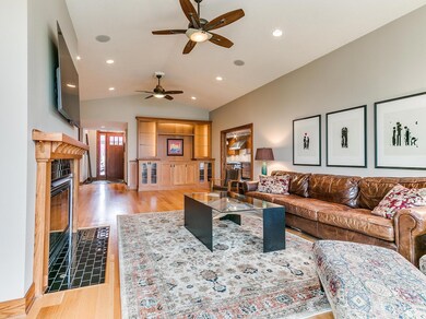 107-web-or-mls-4927 Westbend Dr-108