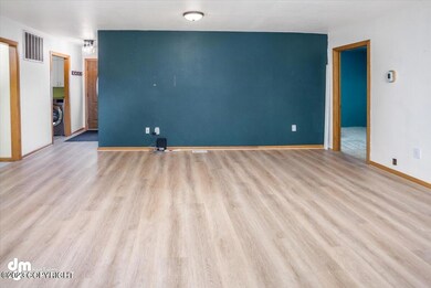 02-Living Room_IMG_6662-Edit