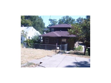 Backyard & portion of yard w/6ft fencing. Also cem