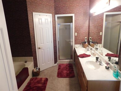 8439 Shingle Oaks Dr, Cordova, TN 38018 - photo 5