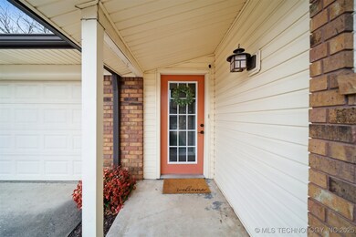 1504 Heather Ct, Pryor, OK 74361 - photo 2