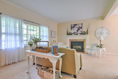 1735 Holston Dr-7