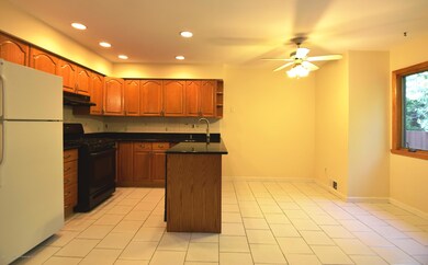 (5) Kitchen