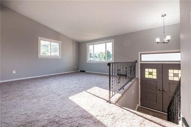 22320 Sandalwood Rd, Bedford, OH 44146 - photo 2