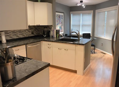 51 Arborwood Dr, Burlington, MA 01803 - photo 3