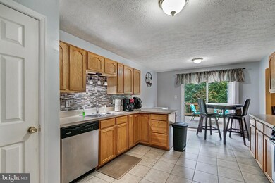 7044 Heather Dr, Bryans Road, MD 20616 - photo 5