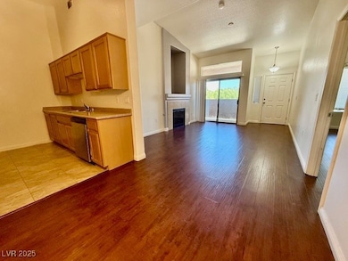 8985 S Durango Dr unit 2094, Las Vegas, NV 89113 - photo 5