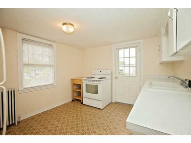 Kitchen. Free Standing Cottage