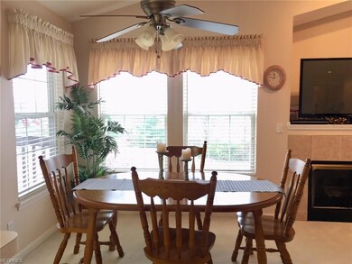 Enjoy eating and or entertaining in this open floo