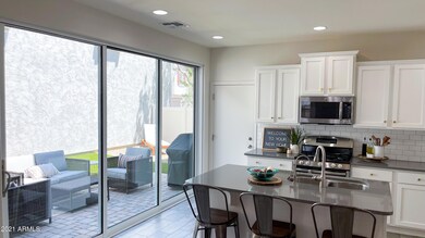 10412 Nopal Kitchen 4