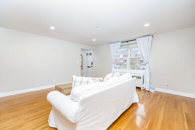 43 Arnold Way, West Hartford, CT 06119 - photo 2