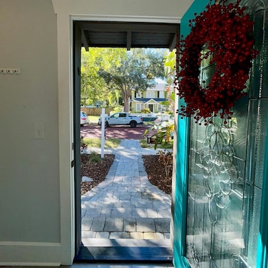 313 23rd Ave N, Saint Petersburg, FL 33704 - photo 4