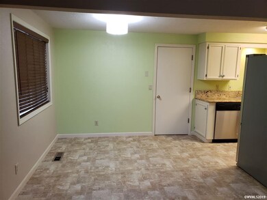 1957 Fieldcrest Ct S, Salem, OR 97306 - photo 2