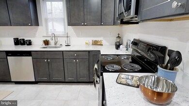 121 Linden Ave, Edgewater, MD 21037 - photo 2