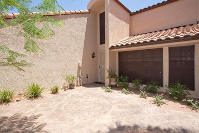 Private front courtyard w/security gate