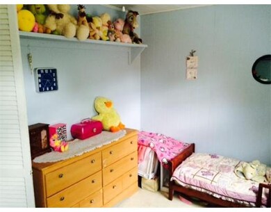 17 Thayer St, South Deerfield, MA 01373 - photo 4