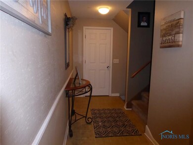 4633 Kathy Ln, Toledo, OH 43623 - photo 4