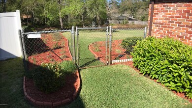 7075 Hanson Dr N, Jacksonville, FL 32210 - photo 6