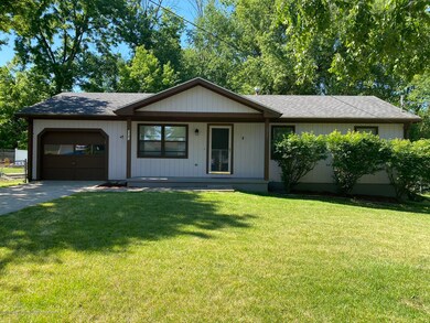 3721 Cooley Dr, Lansing, MI 48911 - photo 2
