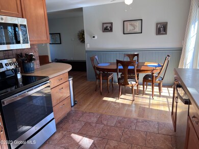 972 Riverview Rd, Schenectady, NY 12309 - photo 7