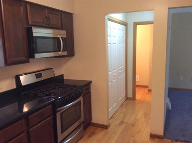 34 Fairmount Dr, Gansevoort, NY 12831 - photo 5