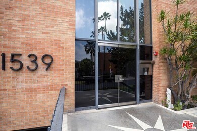 1539 N Laurel Ave unit 203, Los Angeles, CA 90046 - photo 3