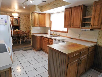 1237 Trapps Ln, Allentown, PA 18103 - photo 5