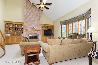 4372 Camelot Cir, Naperville, IL 60564 - photo 6