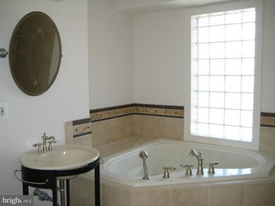 125 S Ann St, Baltimore, MD 21231 - photo 7