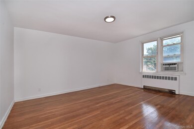 1549 Central Park Ave unit G-11, Yonkers, NY 10710 - photo 2