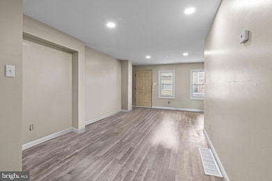 327 Mercer St, Gloucester City, NJ 08030 - photo 2