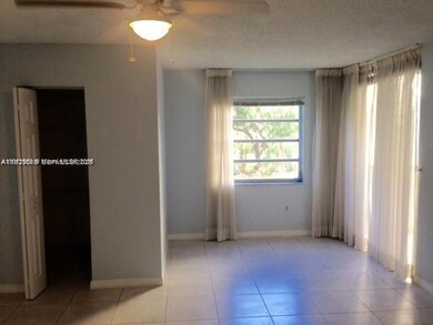3910 Inverrary Blvd unit B304, Lauderhill, FL 33319 - photo 6