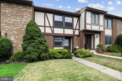 125 Bourbon Ct, Parkville, MD 21234 - photo 2